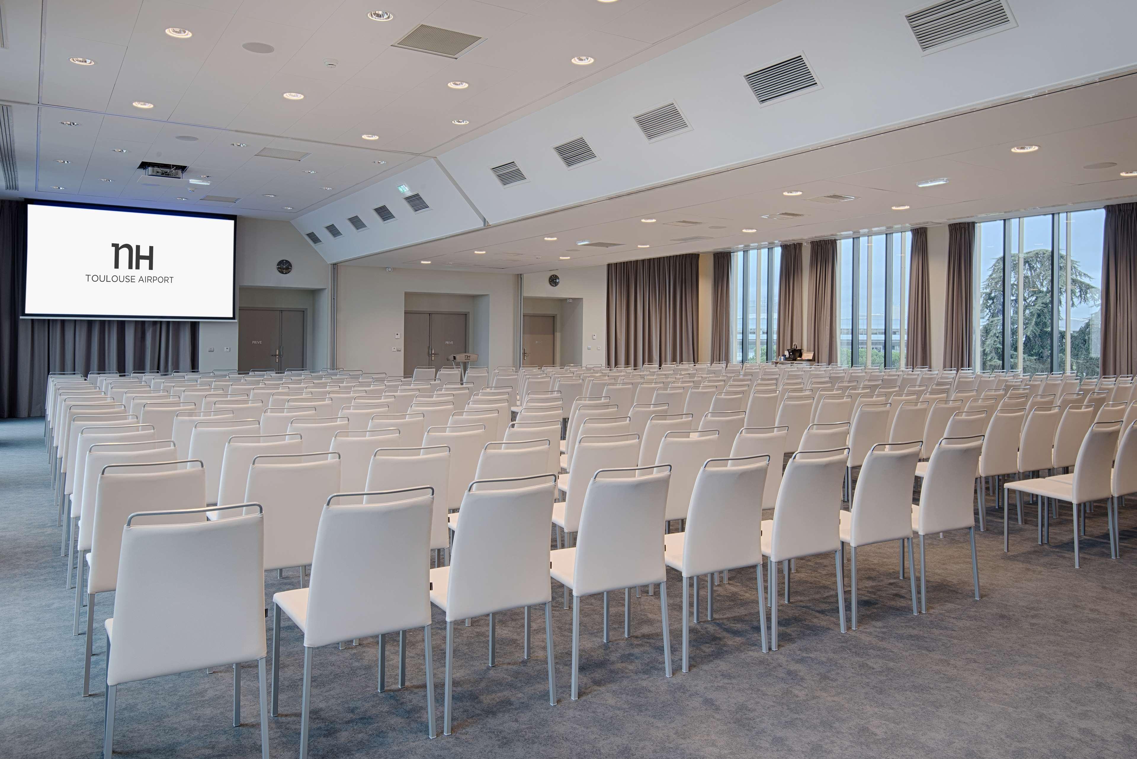 Nh Toulouse Airport Hotel Бланяк Екстериор снимка