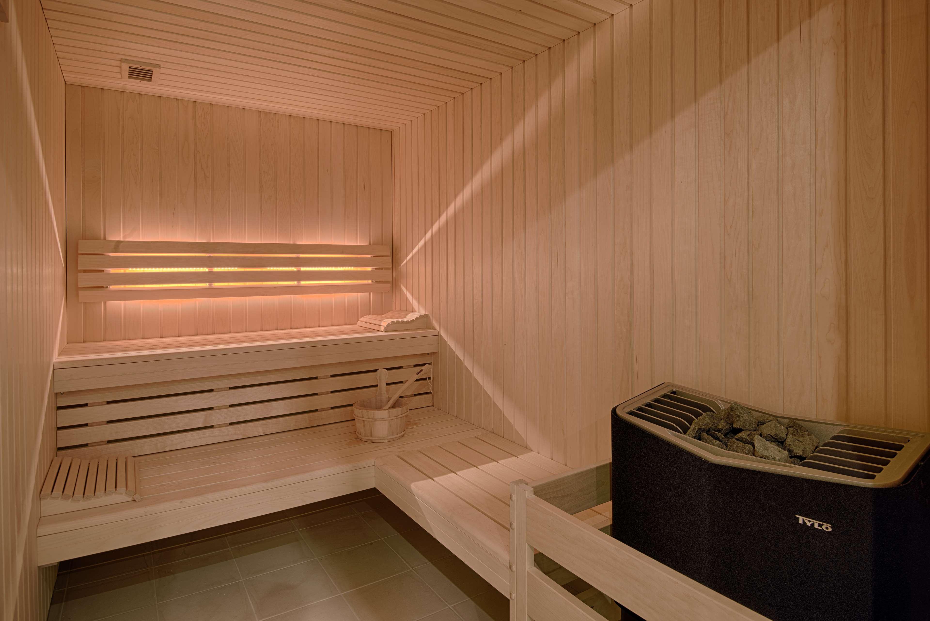 Nh Toulouse Airport Hotel Бланяк Екстериор снимка