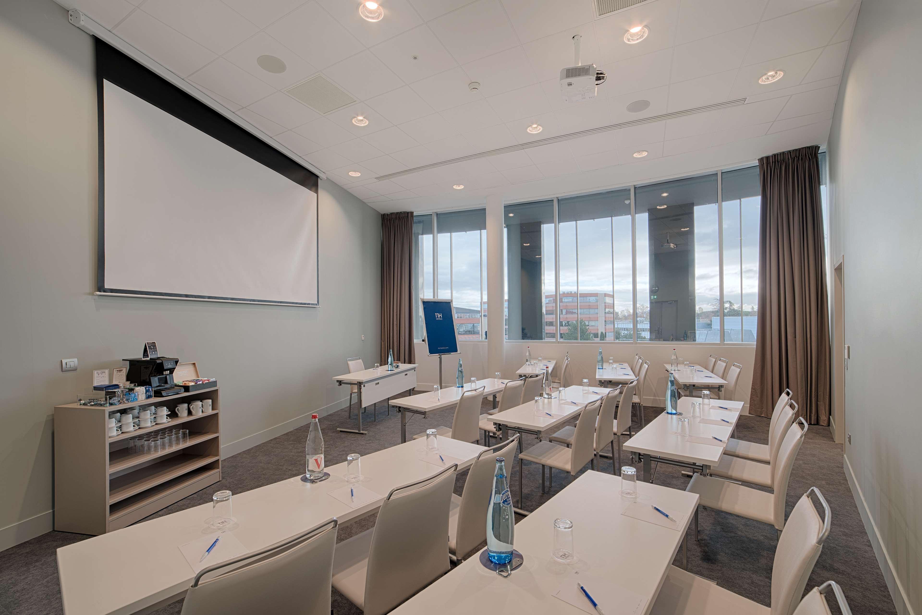 Nh Toulouse Airport Hotel Бланяк Екстериор снимка