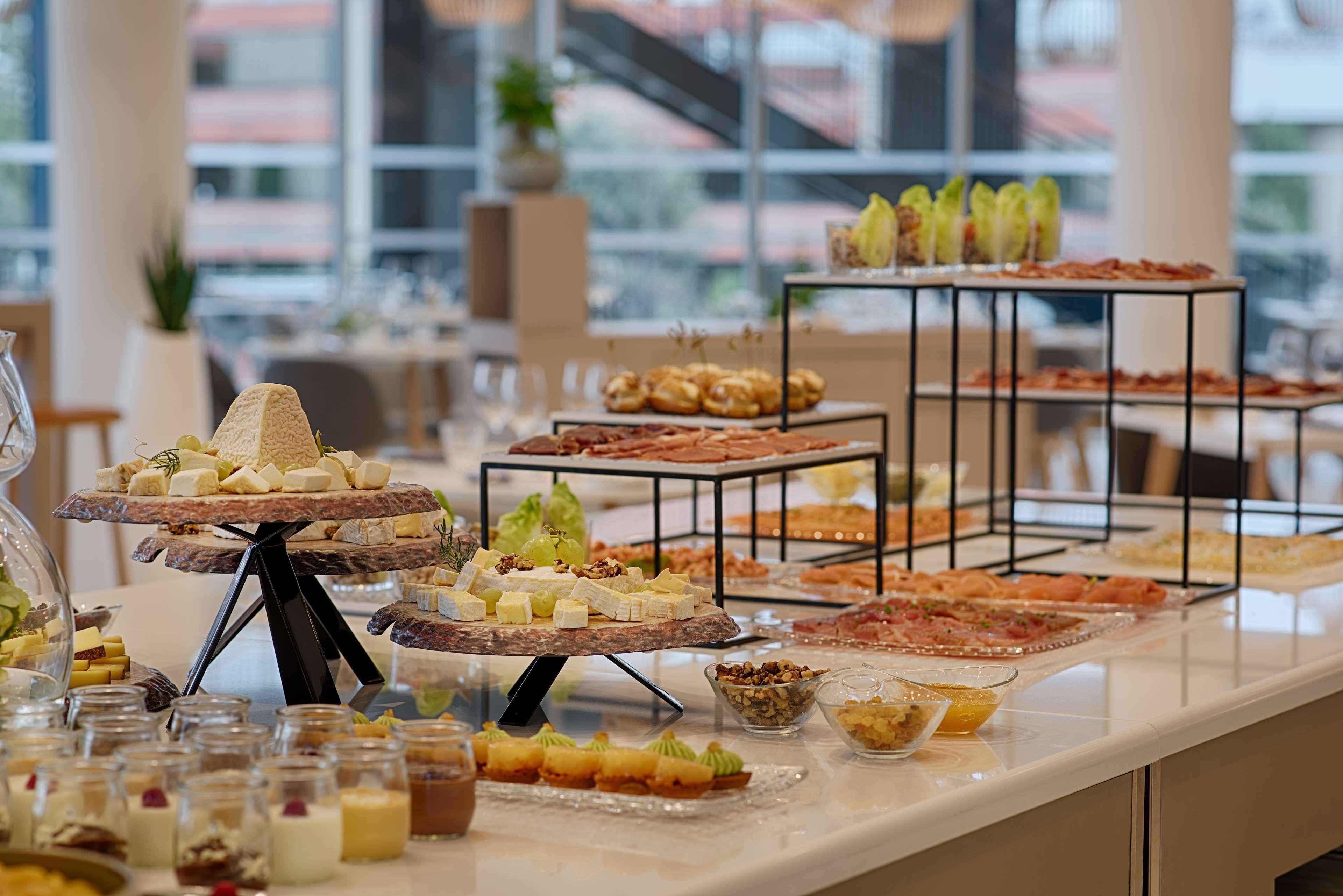 Nh Toulouse Airport Hotel Бланяк Екстериор снимка