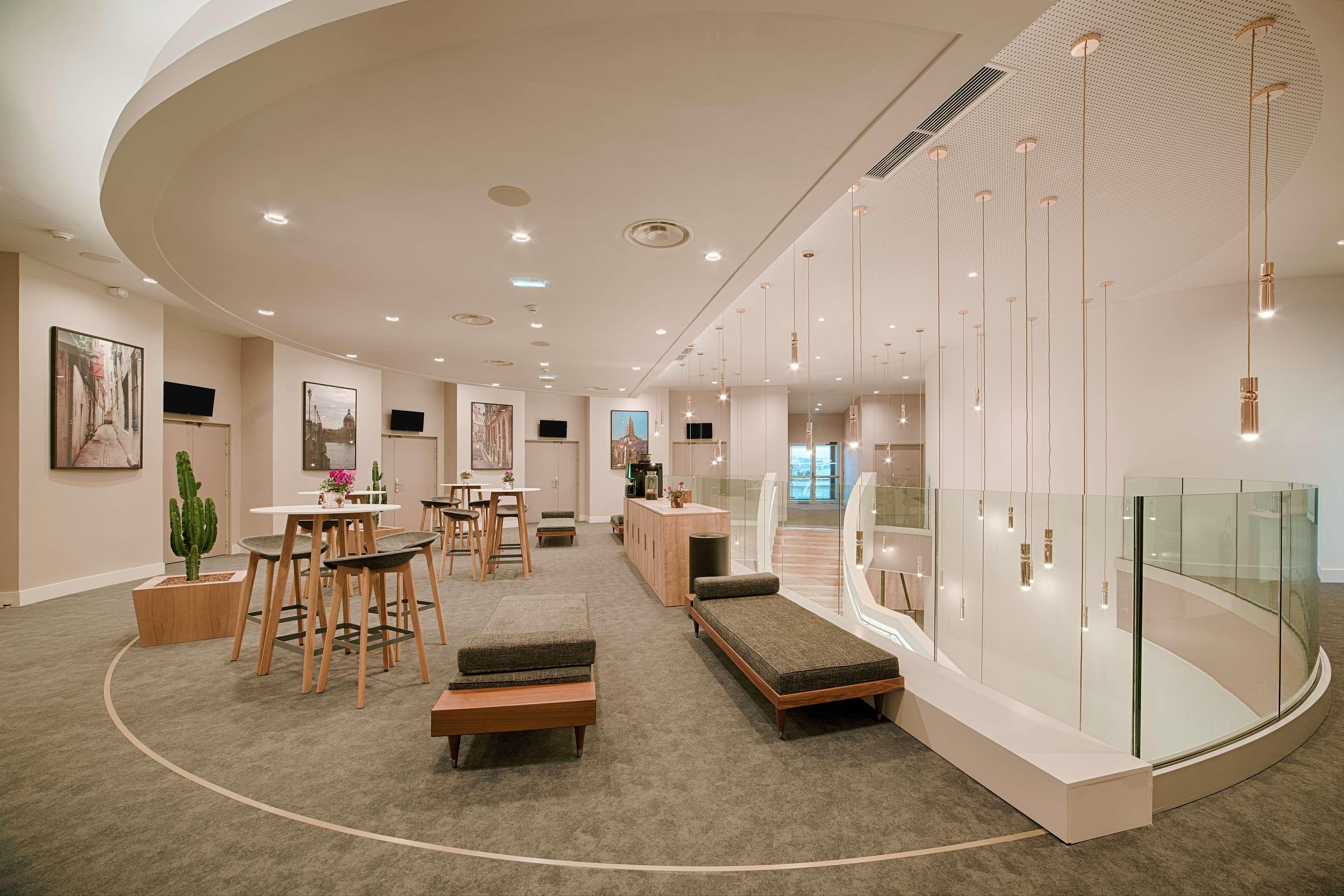 Nh Toulouse Airport Hotel Бланяк Екстериор снимка