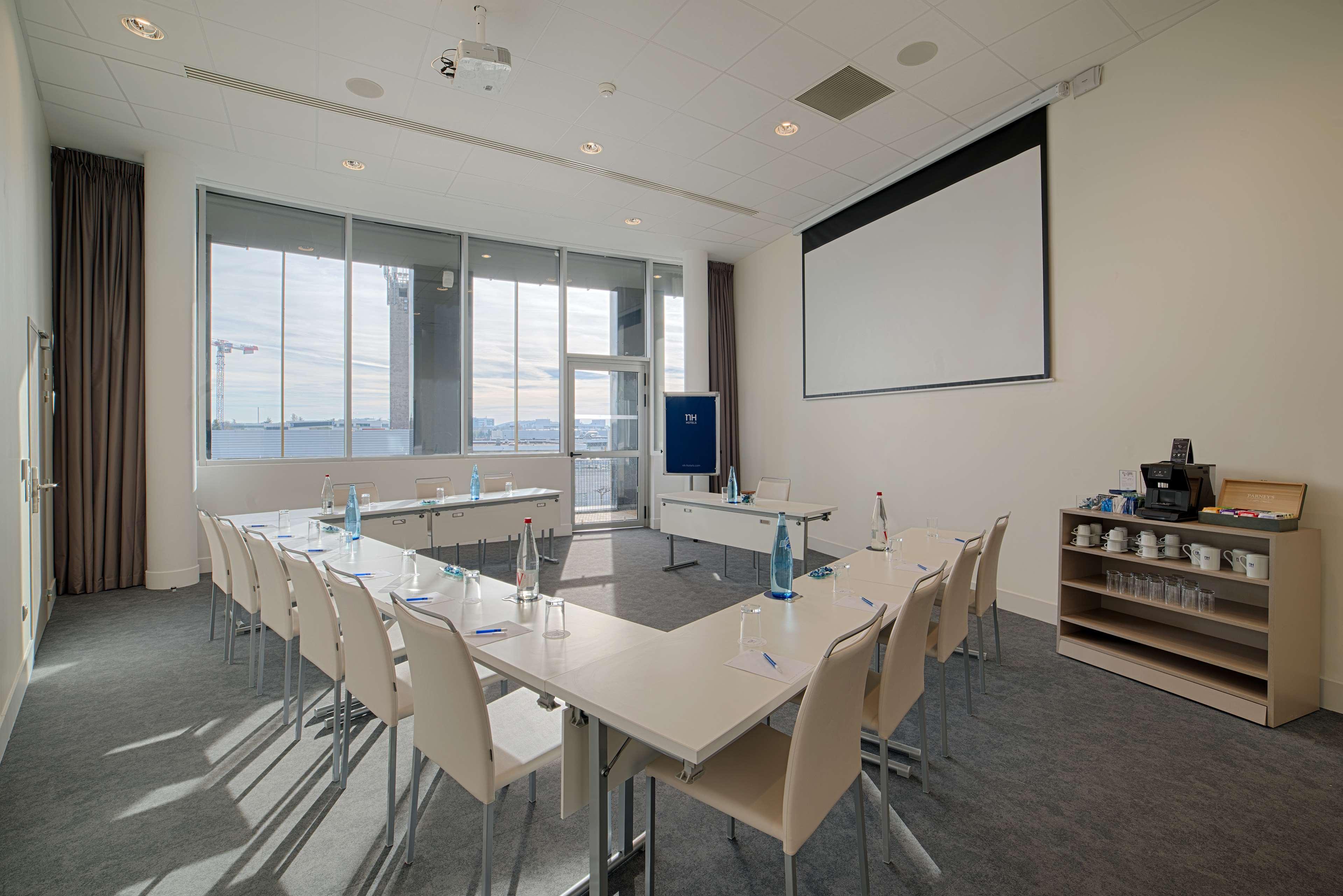 Nh Toulouse Airport Hotel Бланяк Екстериор снимка