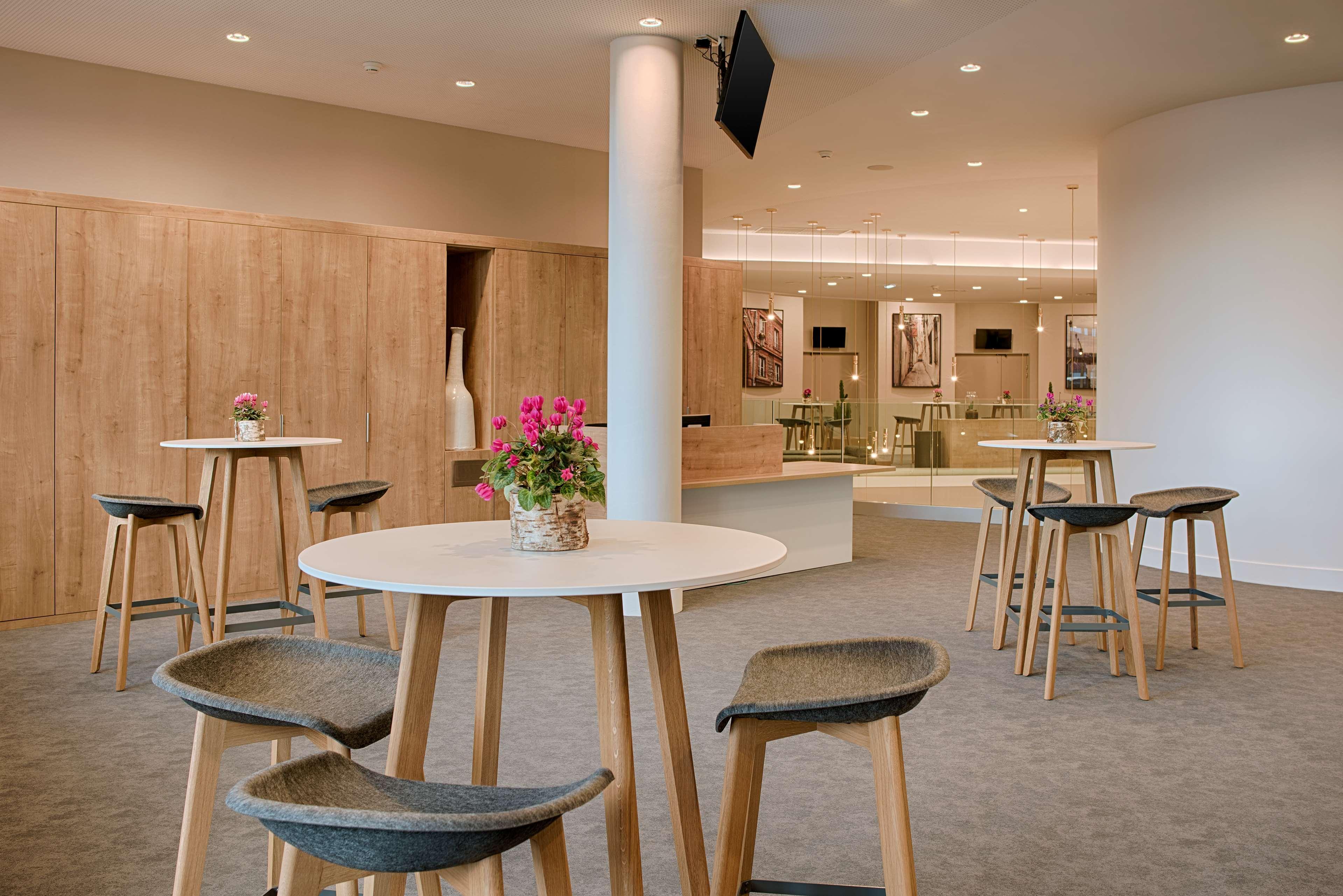 Nh Toulouse Airport Hotel Бланяк Екстериор снимка